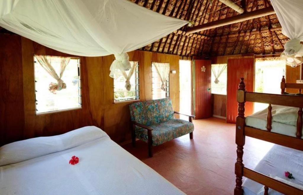 Nabua Lodge Naisisili Exterior photo